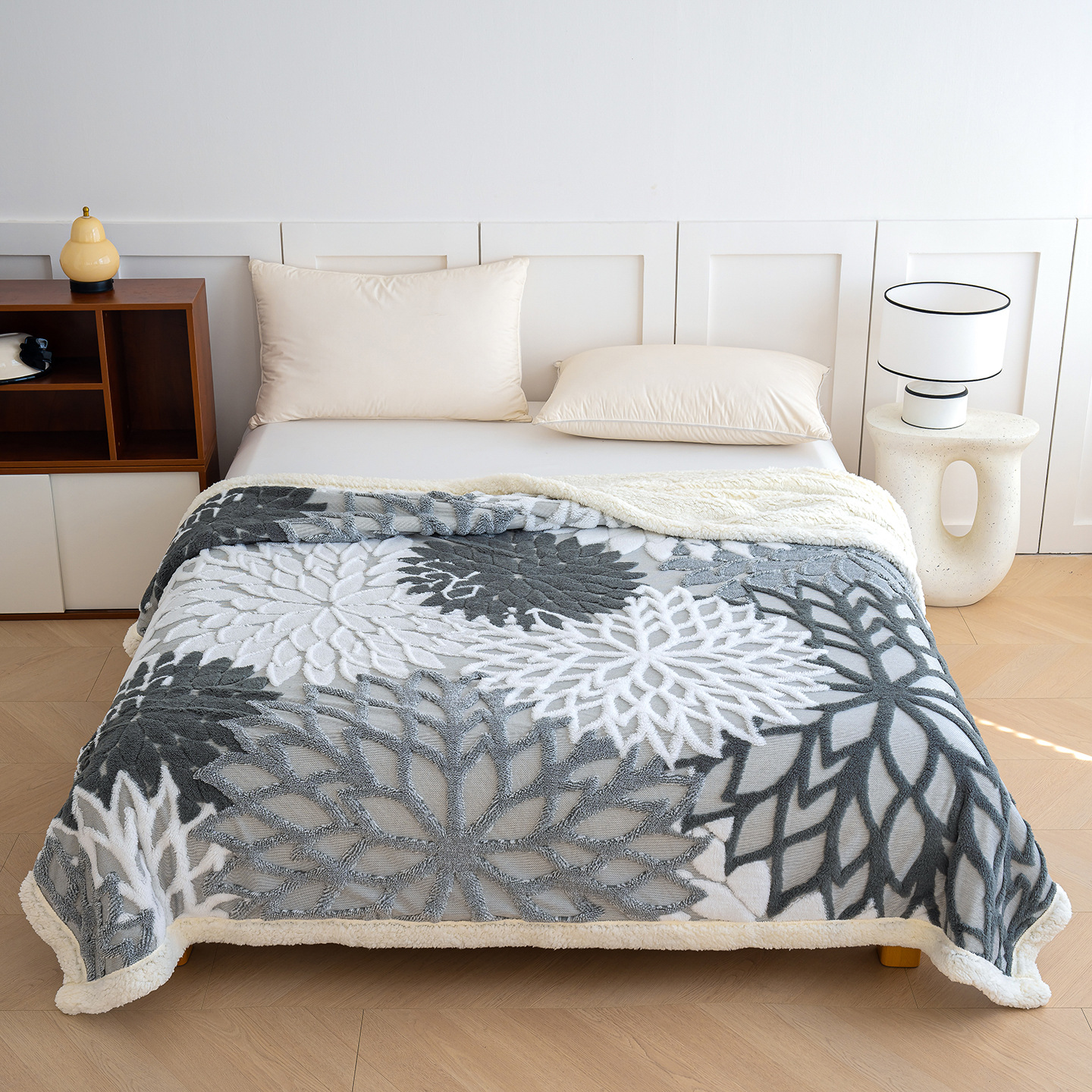 Warme Doppel-Kuscheldecke mit Lammfleece-Imitat