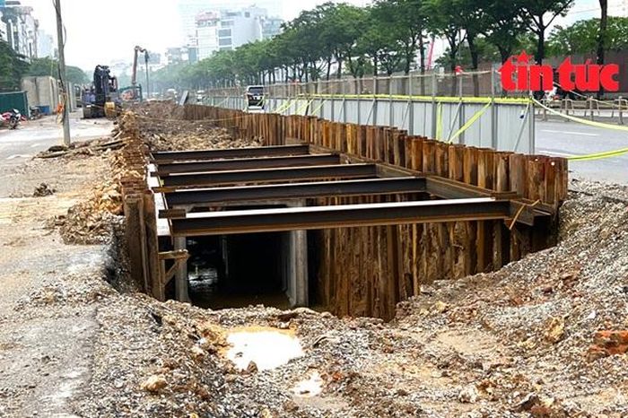 Hiện trạng thi công dự án chống ngập trên đường Võ Chí Công - Báo Tin Tức TTXVN