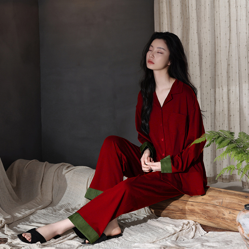 Cotton pajamas with button placket, long-sleeved