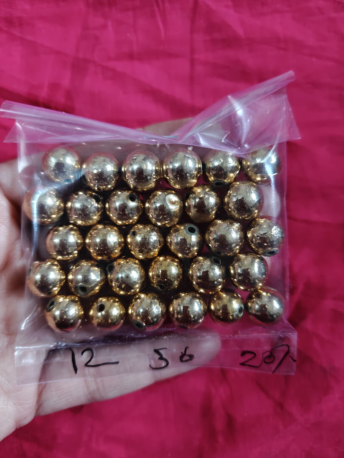 12 mm plastic gold mani pack of 30