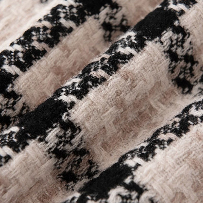 Large wool scarf with check pattern, 200x55cm