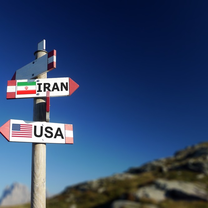 Nga, Trung Quốc và Iran Hợp Tác Đối Phó Với Sức Ép Từ Phương Tây