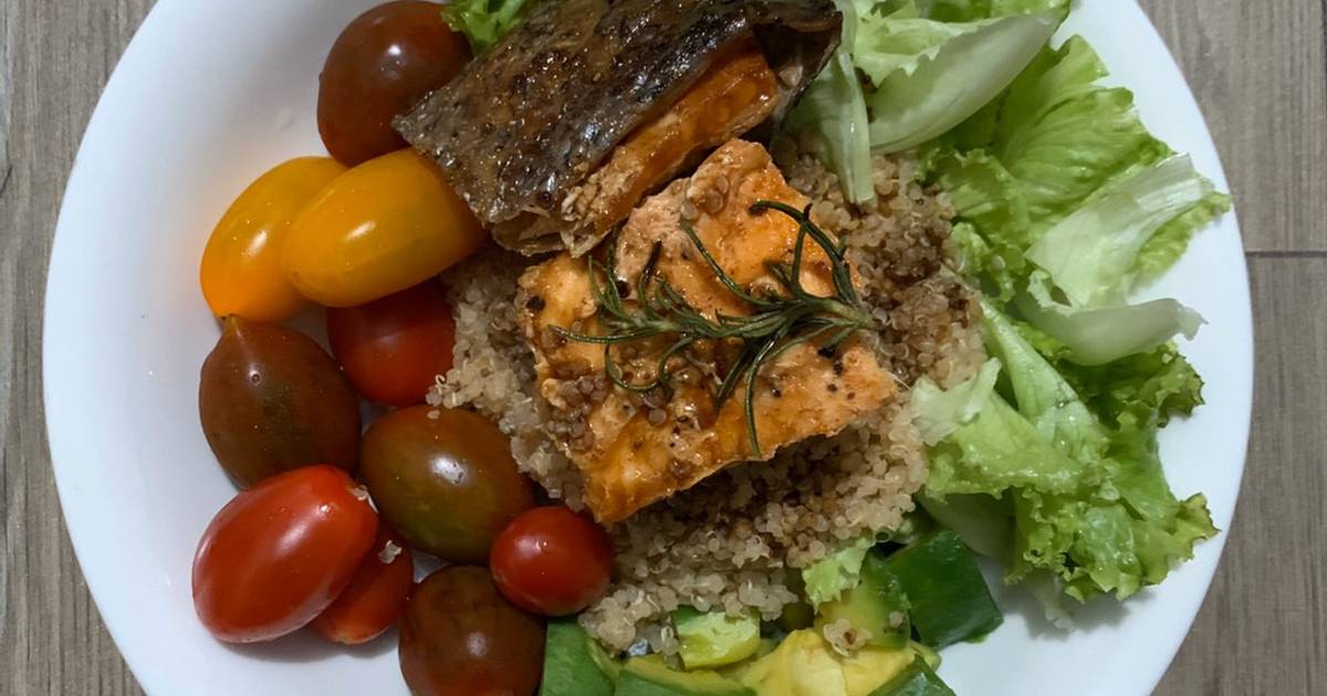 Cá hồi sốt chanh + hạt diêm mạch: Giảm cân healthy + eatclean