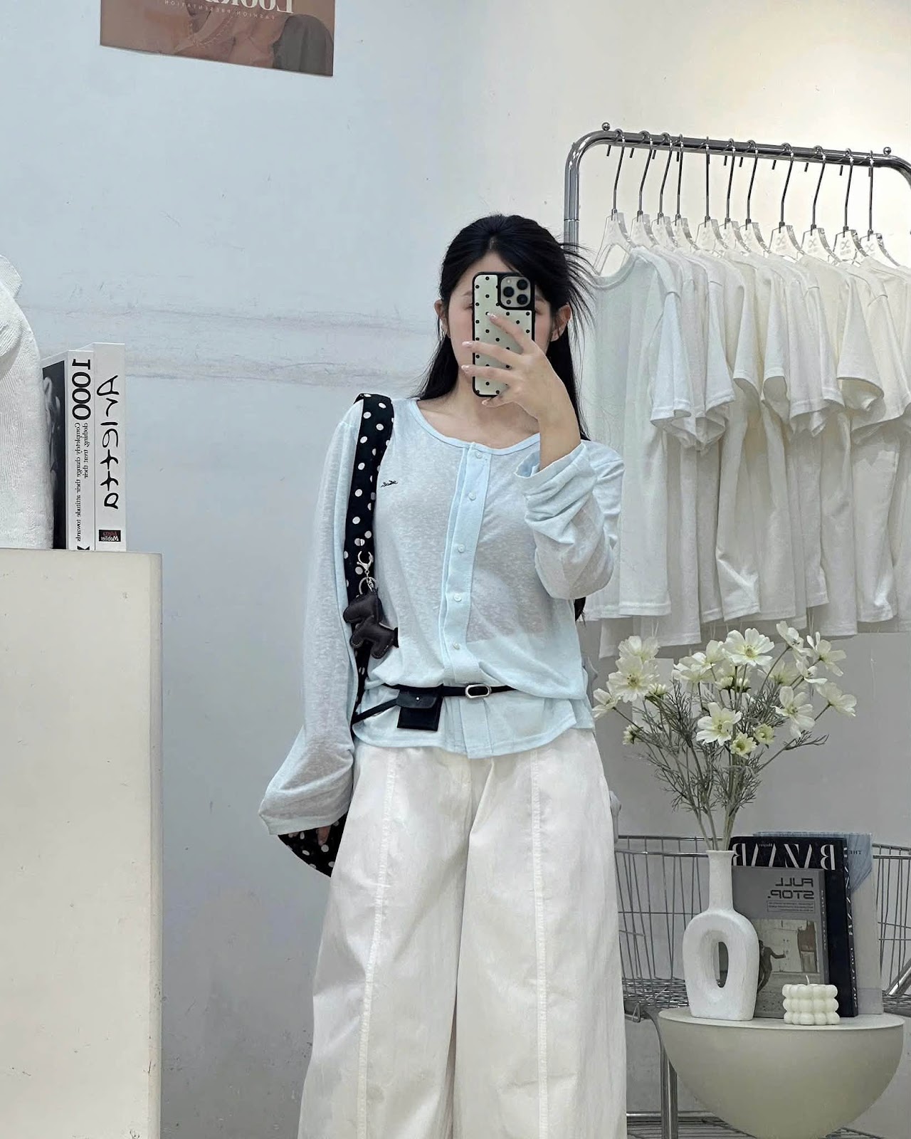 Áo thun dài tay trơn nút thêu chữ 11272 – Image 2