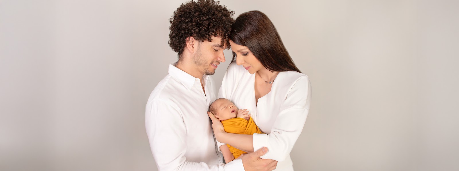 Newborn Full Experience in-studio setup