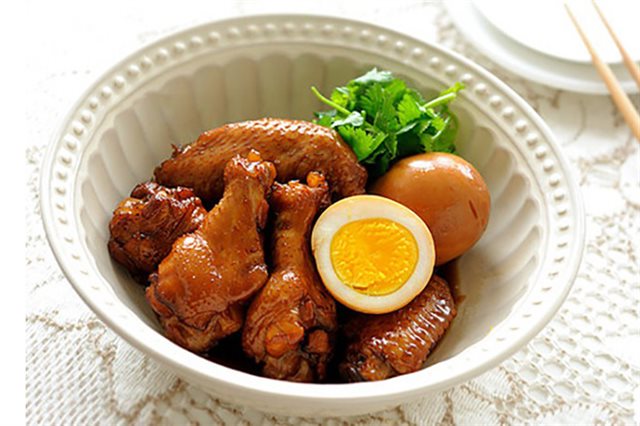 Cánh Gà Kho Trứng