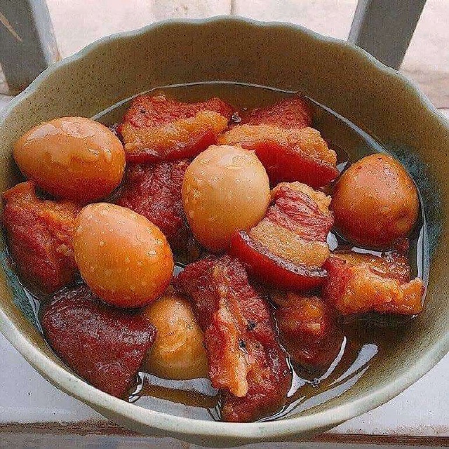 Thịt Ba Chỉ Kho TrứNg CúT