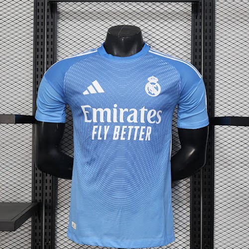 25-26 Real Madrid Portero 2.jpg