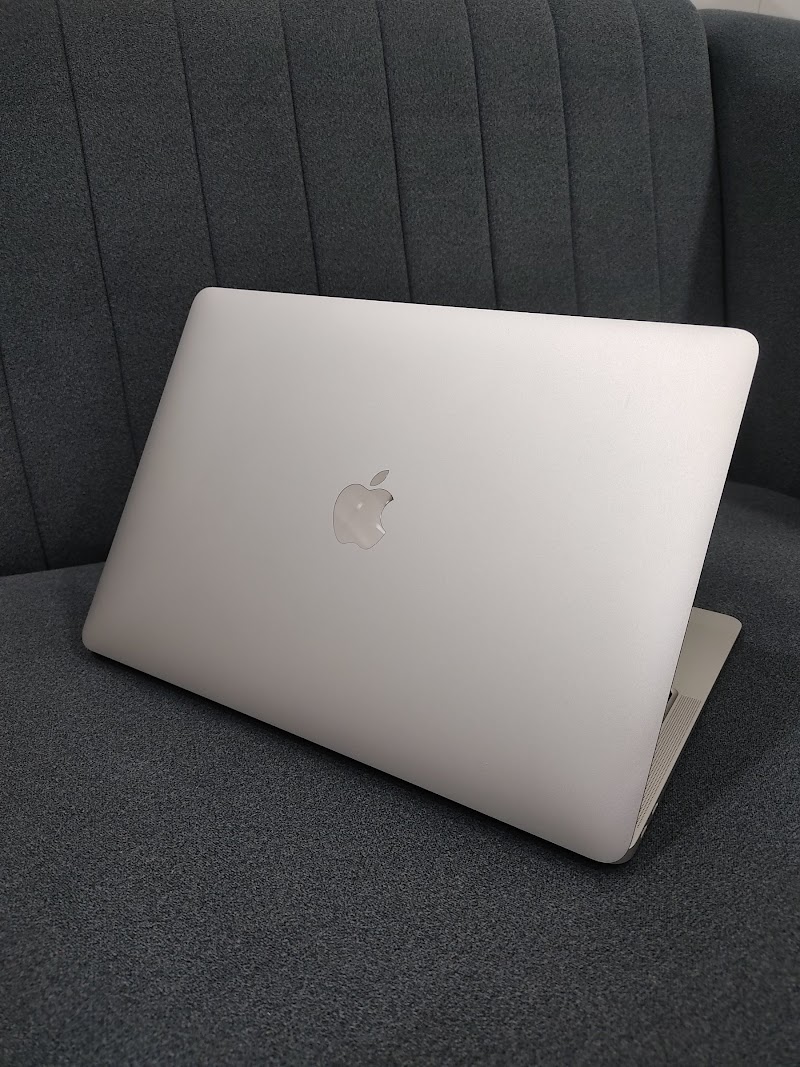 Macbook Air M1 (8/256)