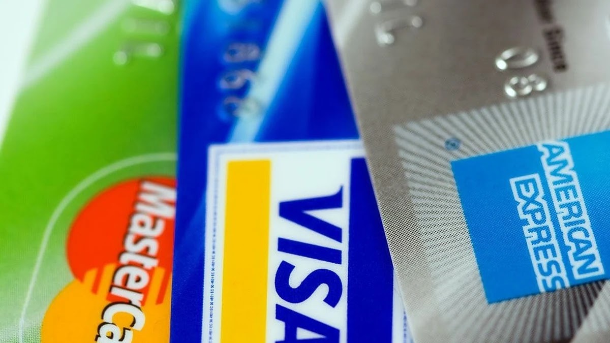 체크카드와 신용카드 연간 소비 패턴별 절세 전략 비교