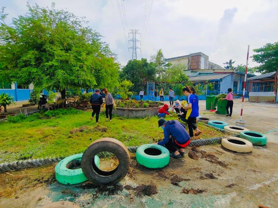 Niềm vui nhỏ khi lao động cùng nhau