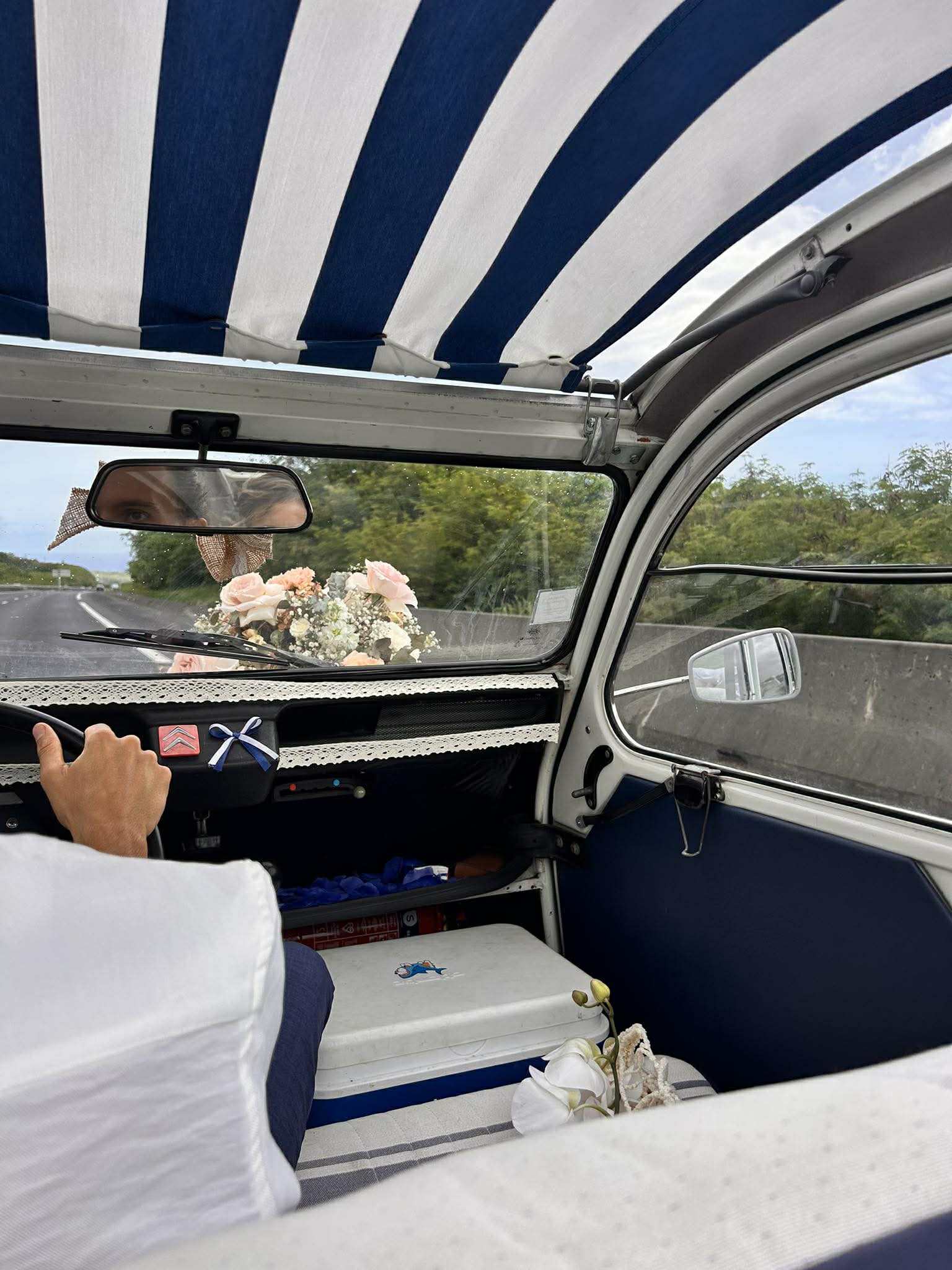 L'intérieur cosy de la 2CV