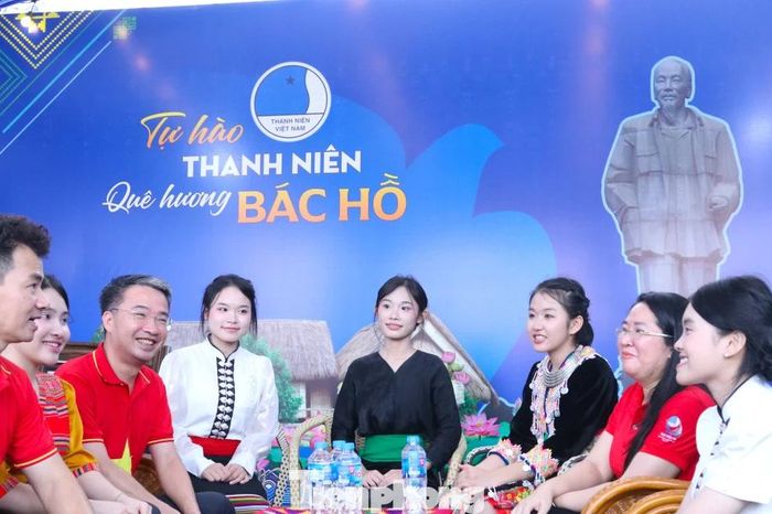 Sôi động chuỗi hoạt động hưởng ứng Hành trình Tôi yêu Tổ quốc tôi - Báo Tiền Phong