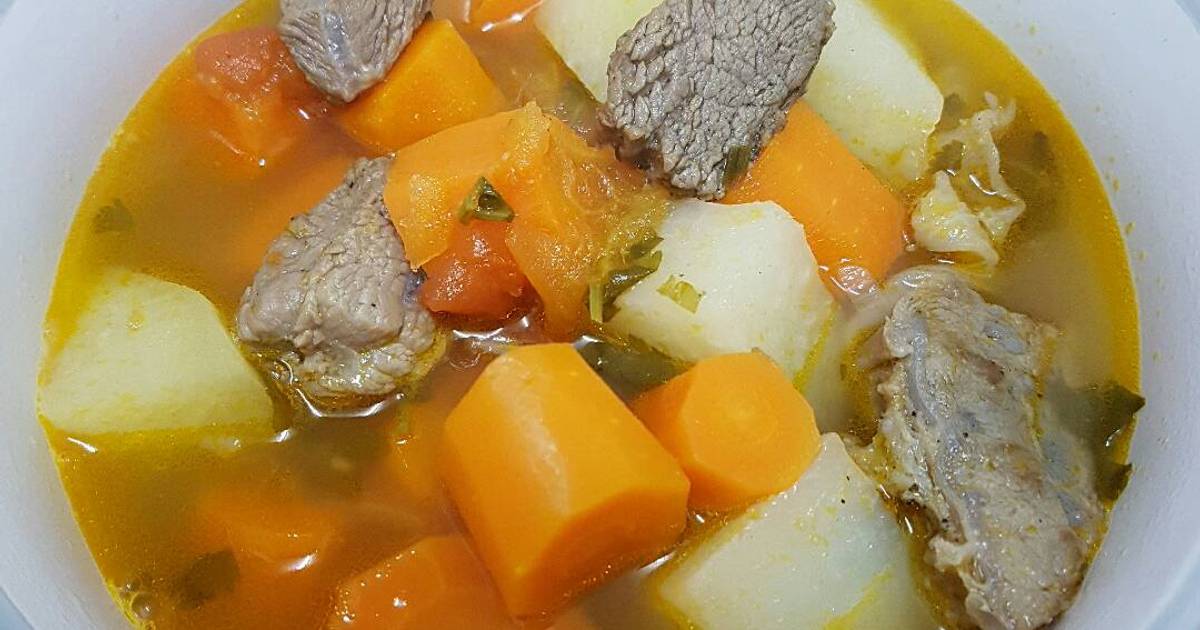 Canh thịt bò hầm rau củ