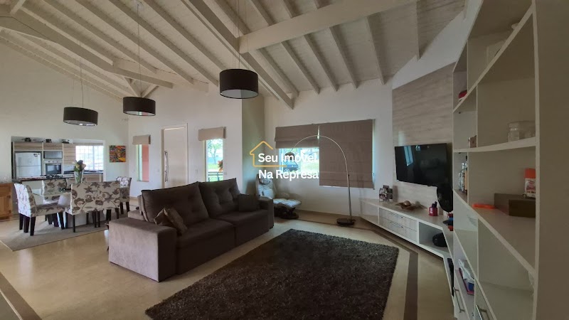 Foto 42 de Casa terréa com 4 suítes na Quadra GW Iate, um terreno amplo de 1.250m² e 320m² de construção