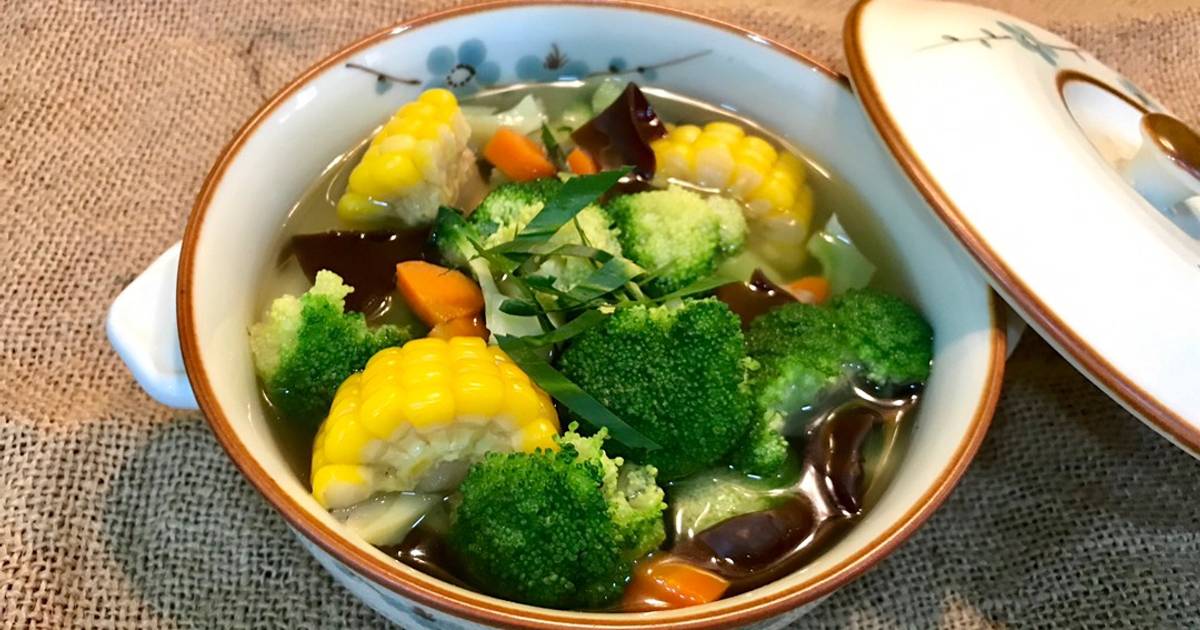 Canh bông cải xanh nấu bắp