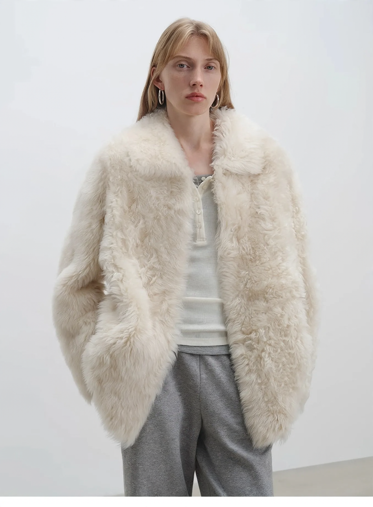 Women's coat made of lambskin imitation in Tuscan look