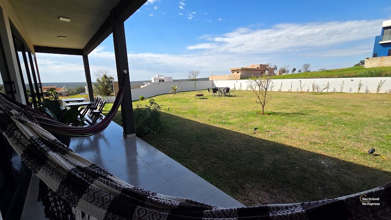 Foto 6 de Casa com 2 lotes 900m² à venda no Riviera de Santa Cristina XIII
