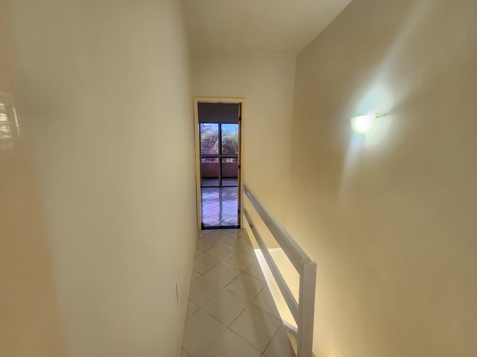 Casa em condomínio, Itapuã
