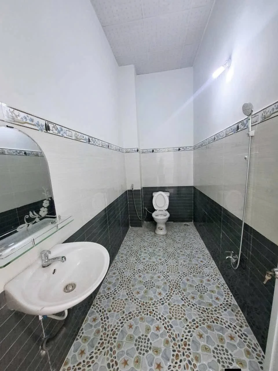 Bán nhà MT KCN Cầu Tràm, Cần Đước, Lòng An – ảnh ban công