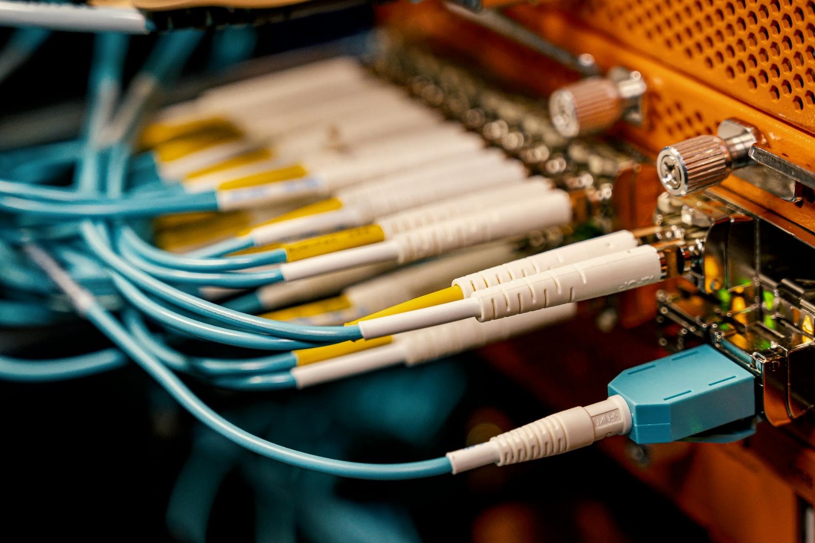 Microsoft Exits UK AI Hub as Grid Delays Power to 2030s
