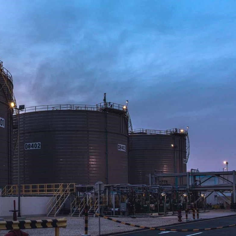 IEA: Dầu mỏ toàn cầu sẽ thặng dư lớn vào năm 2027 khi nguồn cung Trung Đông phục hồi