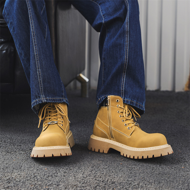 Robust high-top boots, slip-resistant