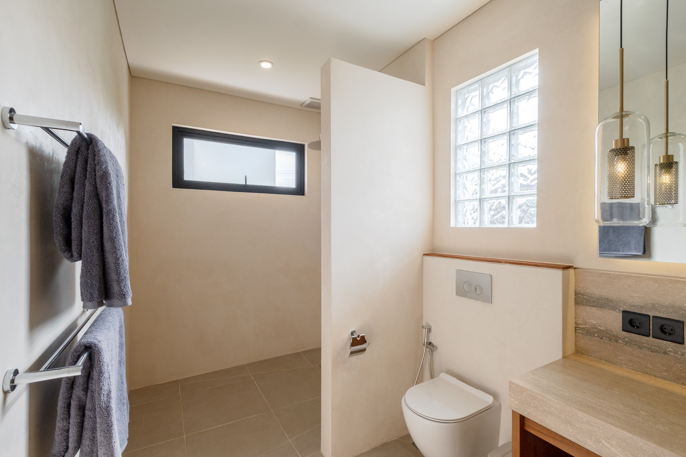 Bathrooms at TSURI Villas in Kedungu, Bali, image 2
