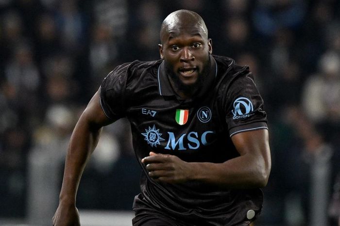 Napoli kỷ luật nặng Lukaku - Tạp chí Tri thức