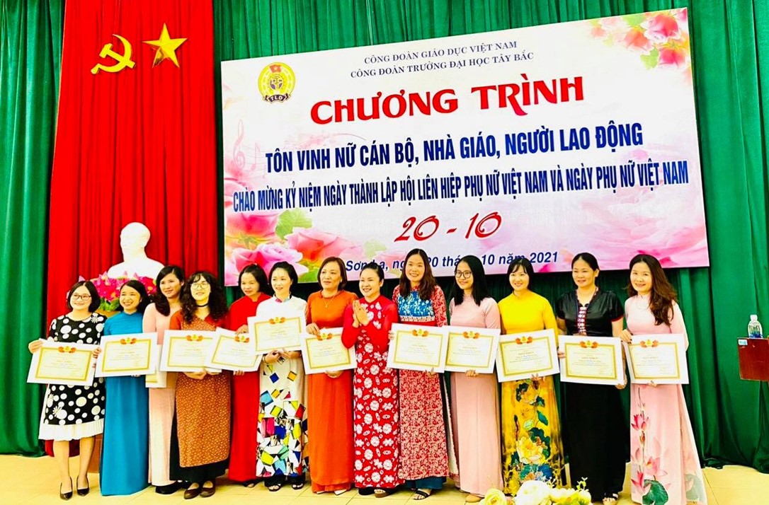Công đoàn Trường Đại học Tây Bắc tổ chức lễ tôn vinh, tuyên dương, khen thưởng nữ cán bộ Nhà giáo, người lao động nhân kỷ niệm ngày thành lập Hội Liên hiệp Phụ nữ Việt Nam