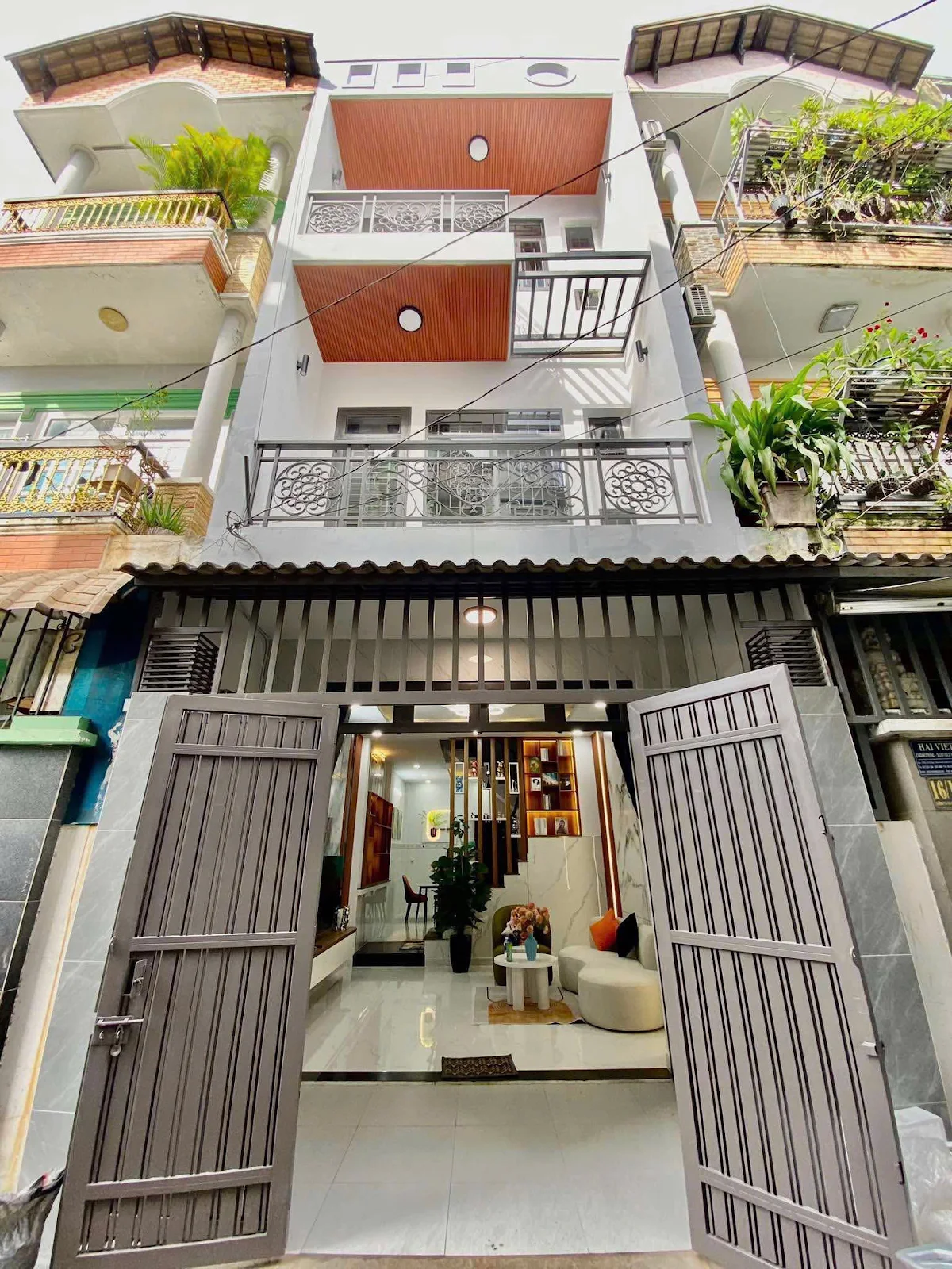 Bán Nhà 4 tầng, hẻm xe hơi  – sát chợ Trần Thị Cờ, Q12