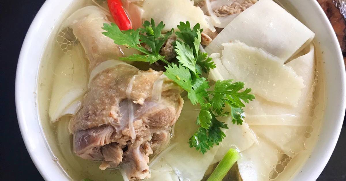 Canh măng hầm thịt vịt