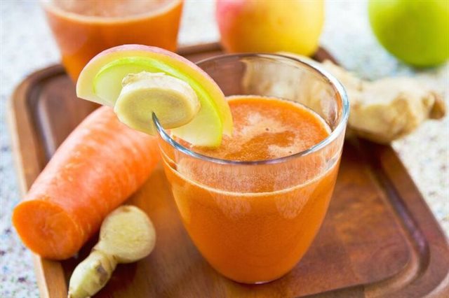 Nước Ép Cà Rốt Táo Gừng