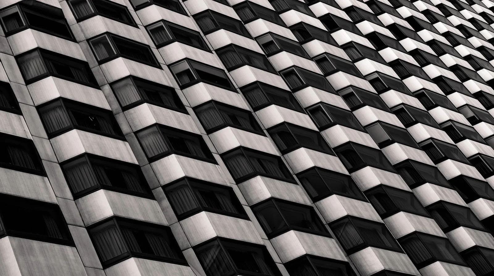 Abstract Zig Zag Building Facade - Architectural Photography 5K Wallpaper (5813x3251)