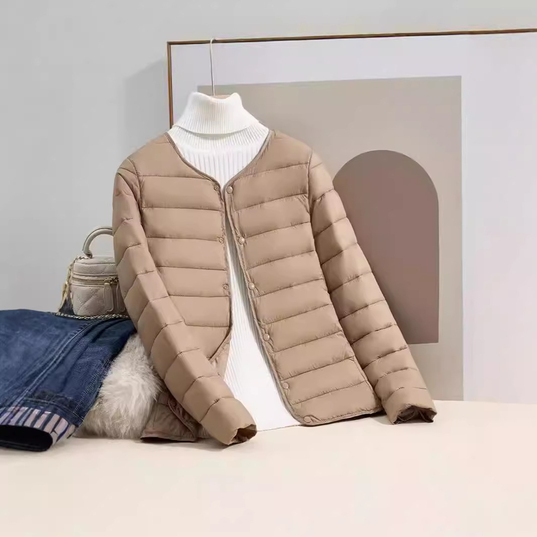 Lightweight padded women's quilted jacket