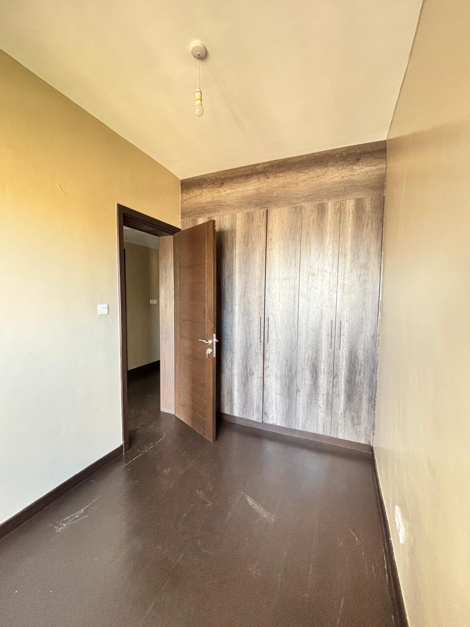 Duplex 4-Bedroom Apartment — photo 14 of 30