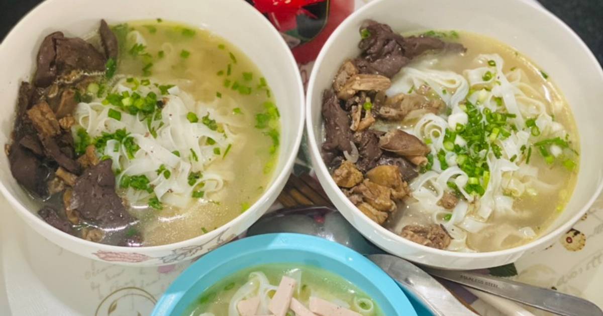 Phở lòng gà