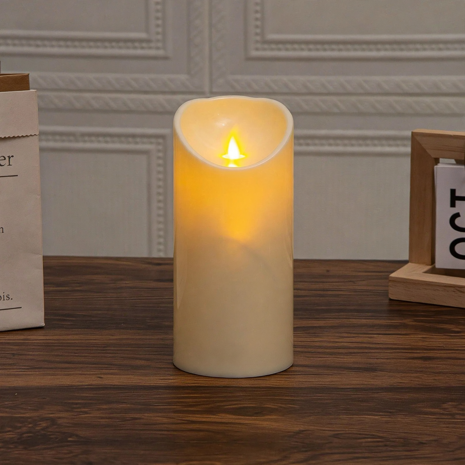 LED Plastic Candle with Flickering Effect
