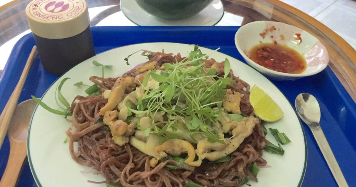 Hủ tiếu lứt áp chảo