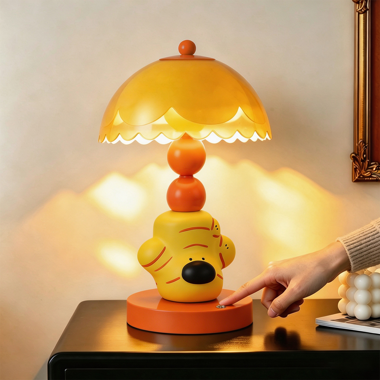 Ginger Dog Table Lamp, ABS, yellow, color-changing