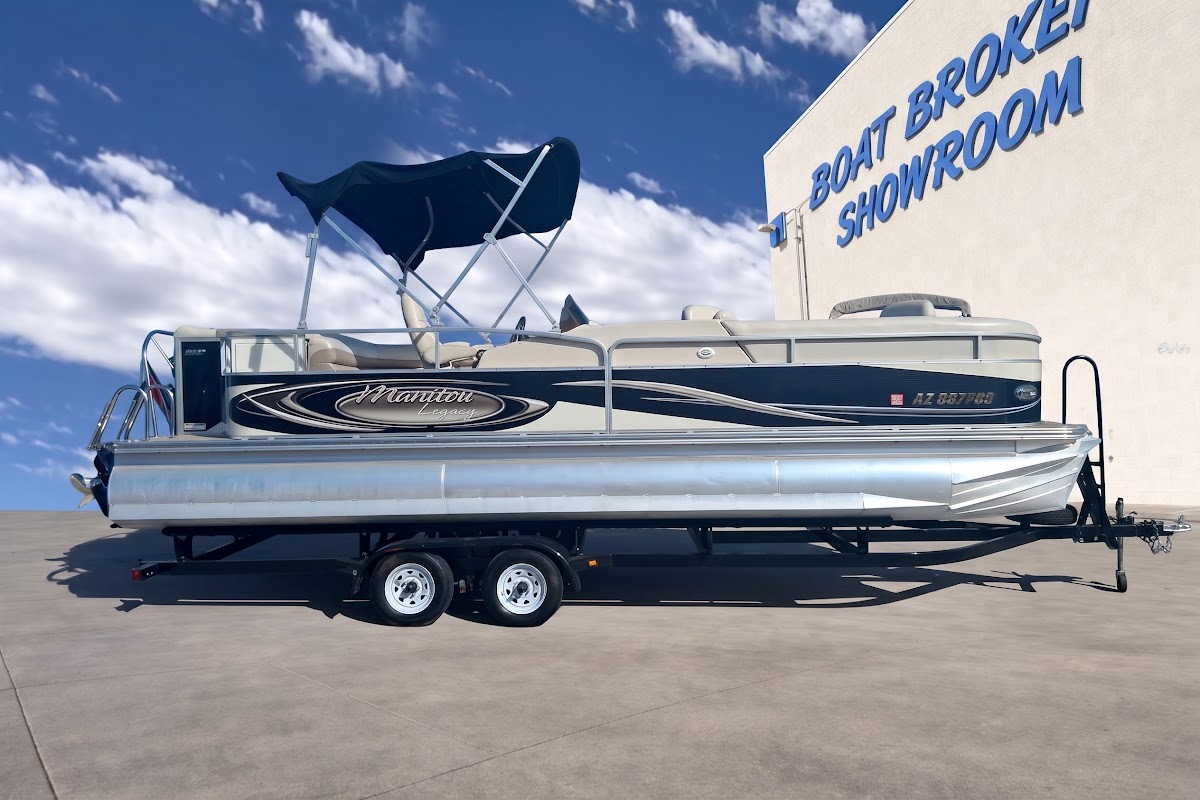 2009 Manitou LEGACY 24 SHIP