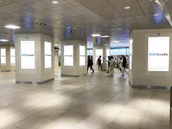 西武鉄道　池袋駅スマイル・ステーションビジョン　B-2