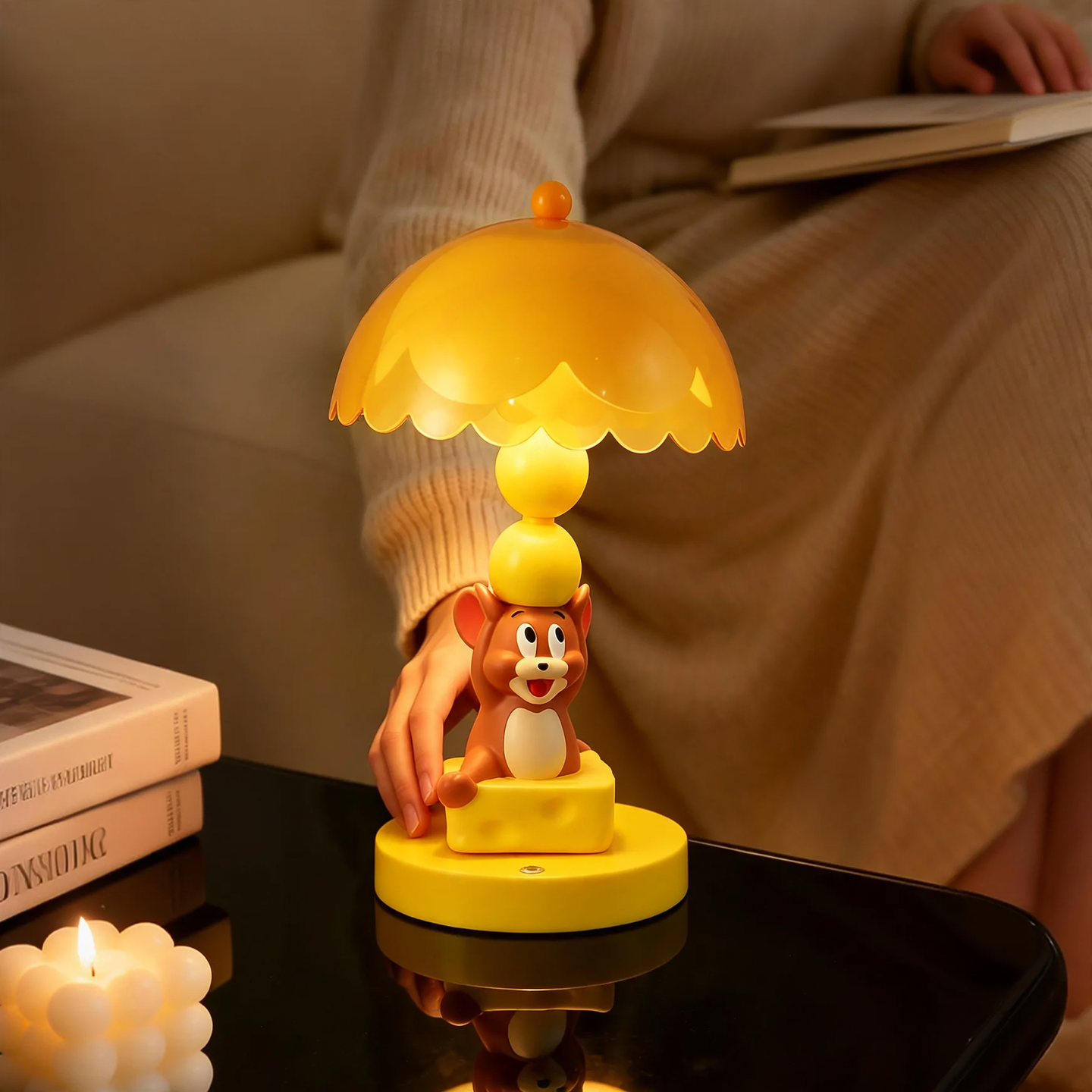 Jerry Cheese Table Lamp made of ABS