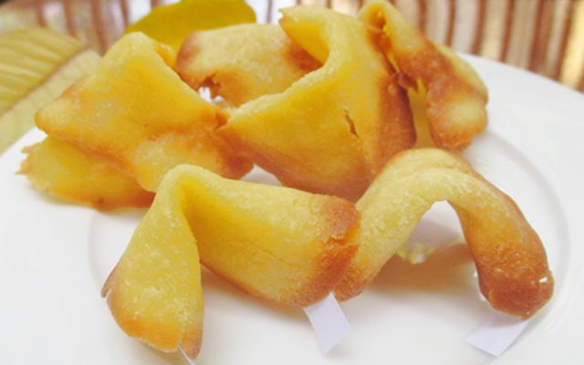 Bánh Quy May Mắn