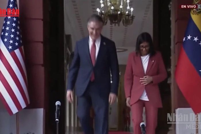 Mỹ dỡ trừng phạt Tổng thống lâm thời Venezuela D. Rodriguez - Báo Nhân Dân
