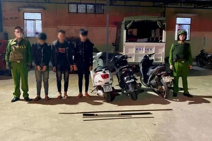 Chặn nhóm thiếu niên ở Gia Lai mang hung khí gây mất trật tự - Báo Tri thức &amp; Cuộc sống