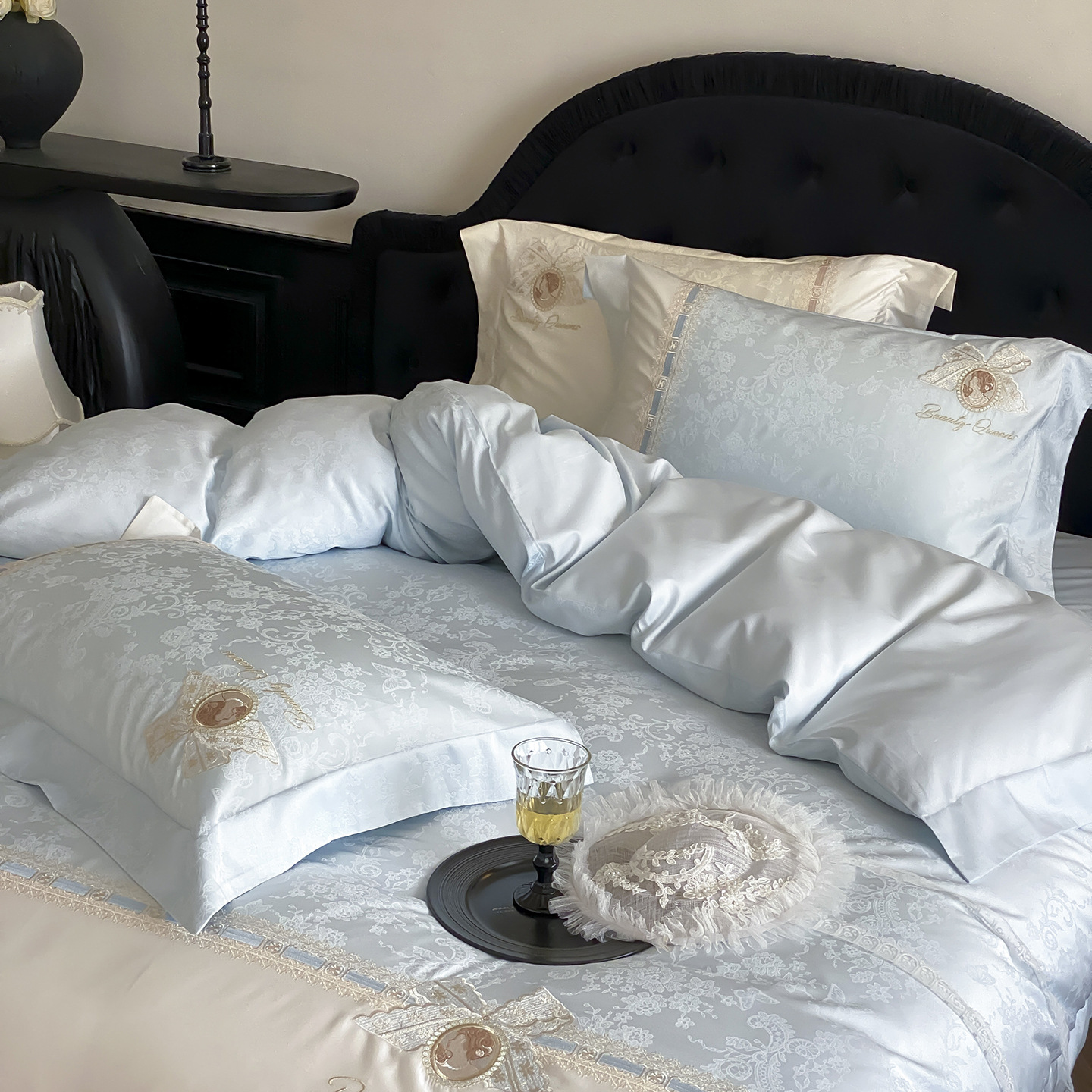 Bedding set, cotton, lace and embroidery
