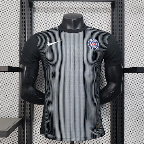 25-26 Paris Saint-Germain Portero.jpg