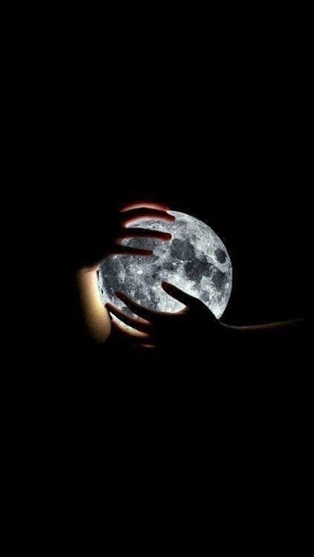 Moon Hand Picture