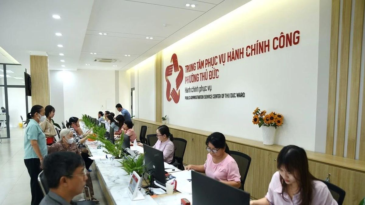 [VIDEO] Bộ Nội vụ đề xuất phụ cấp gấp ba lần lương cho người tài khu vực công - Báo Tri thức &amp; Cuộc sống
